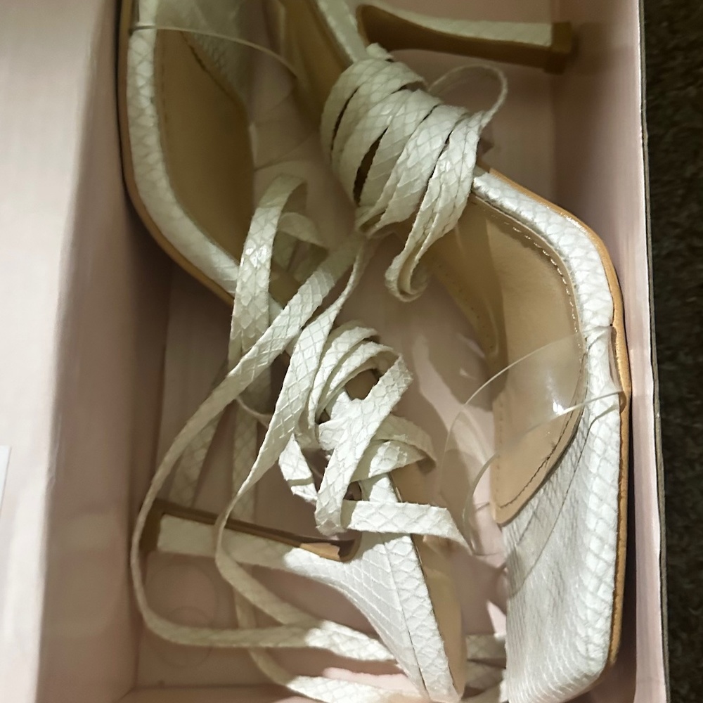 White heel
